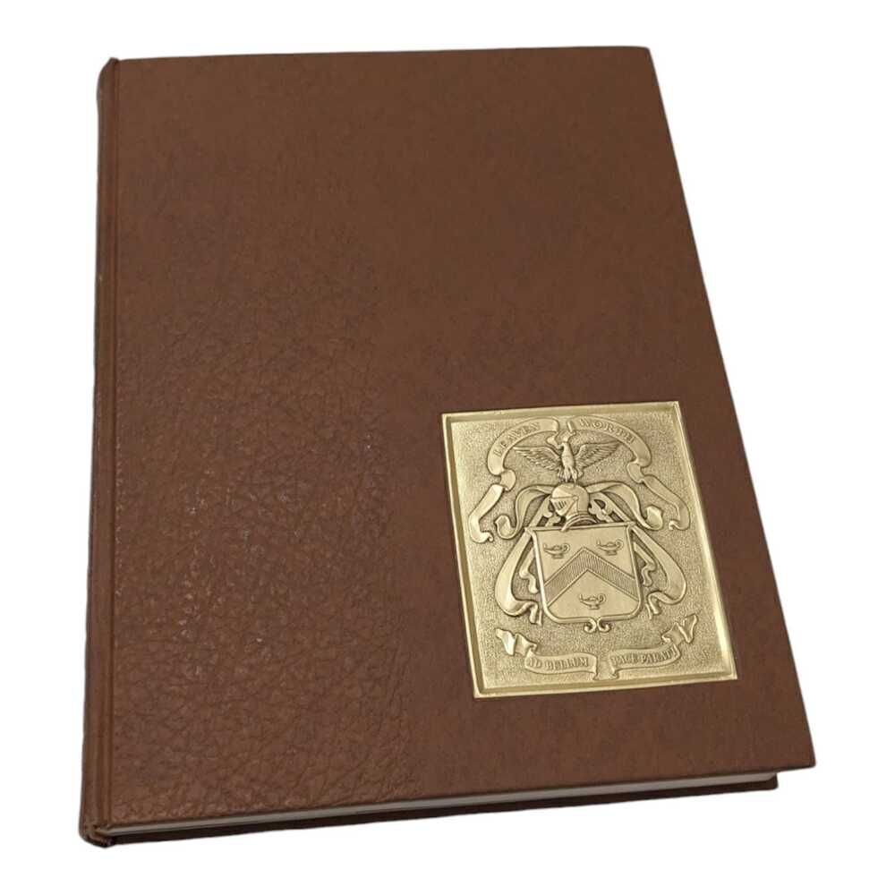 The Bell 1973 United States Army Command College Yearbook Fort Leavenworth‎